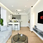 Luxury Downtown C1 *