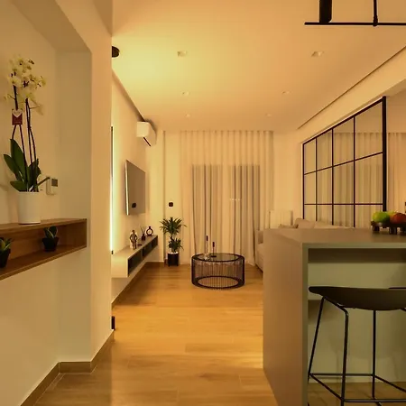 Luxury Downtown C1 * Салоники