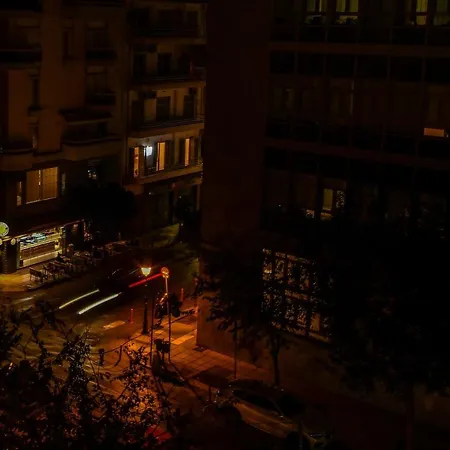 شقة Luxury Downtown C1 *
