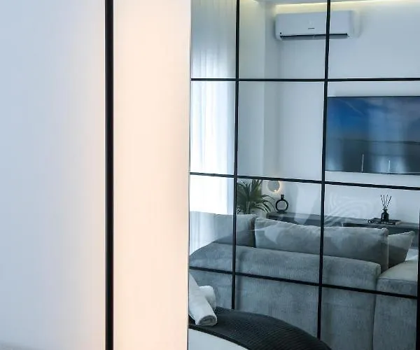 Luxury Downtown C1