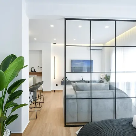 Lägenhet Luxury Downtown C1